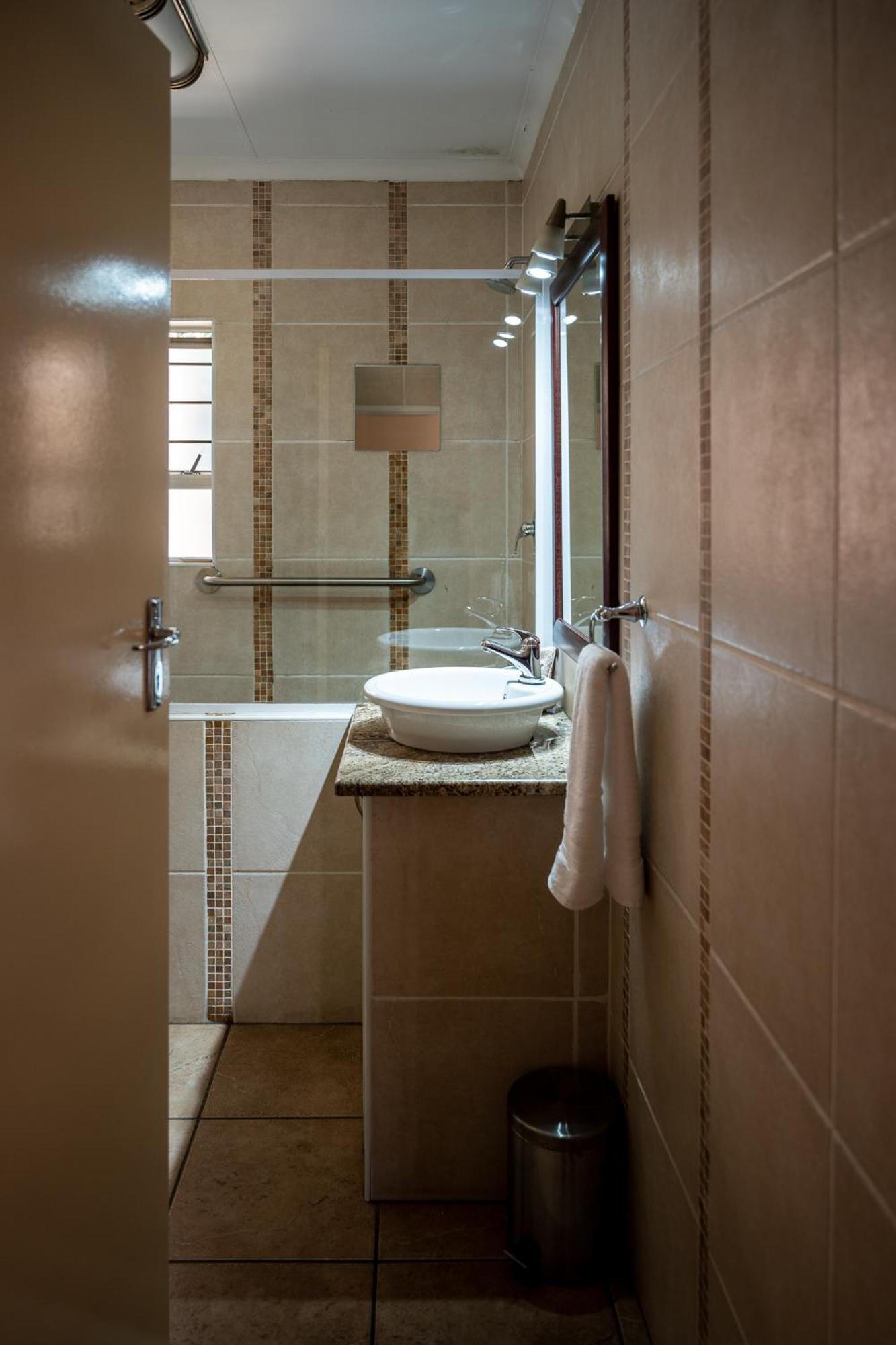 Asante Guest House バンダービールパーク エクステリア 写真